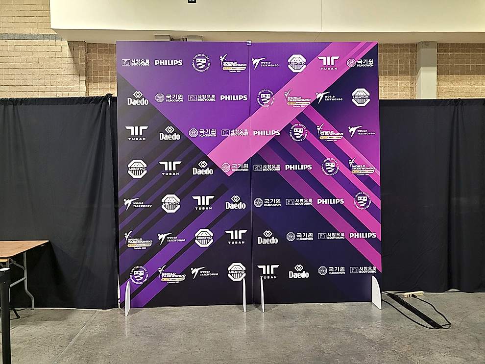 Custom event signage and displays for tradeshows in Charlotte, NC