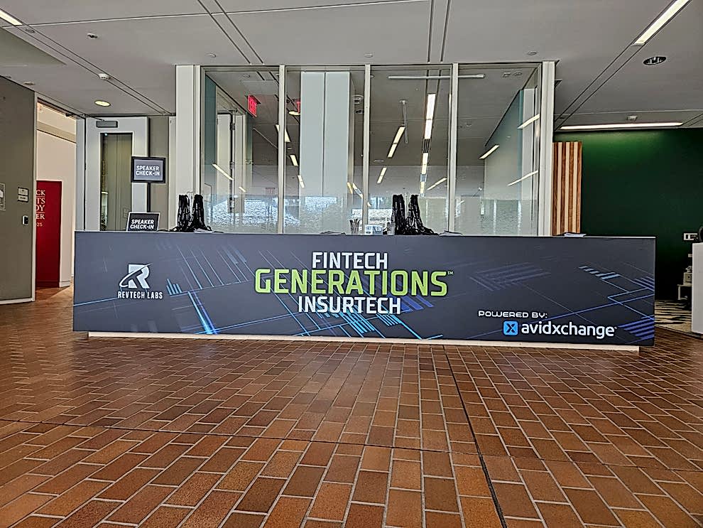 Custom trade show displays with modular signage in Charlotte, NC